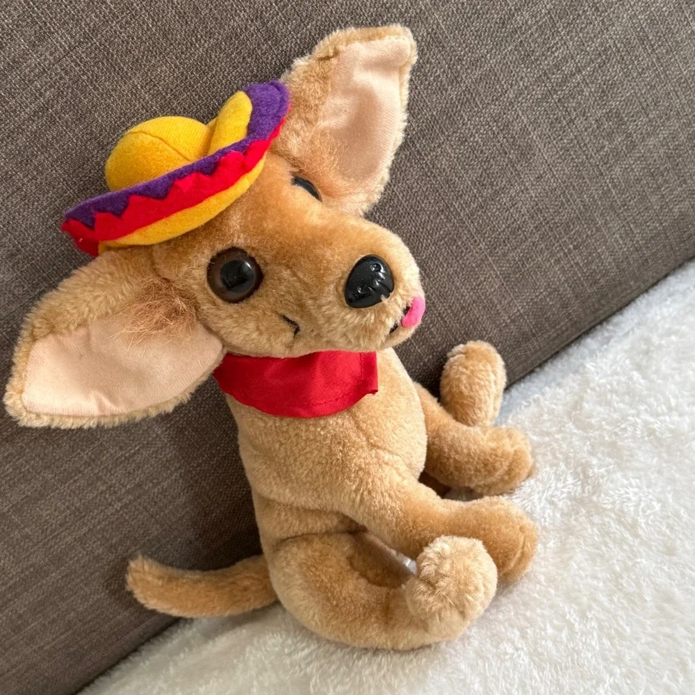 Vintage Nanco Chihuahua Plush‎ Dog Sombrero 1998 Tan Stuffed Animal Toy 9 inch.